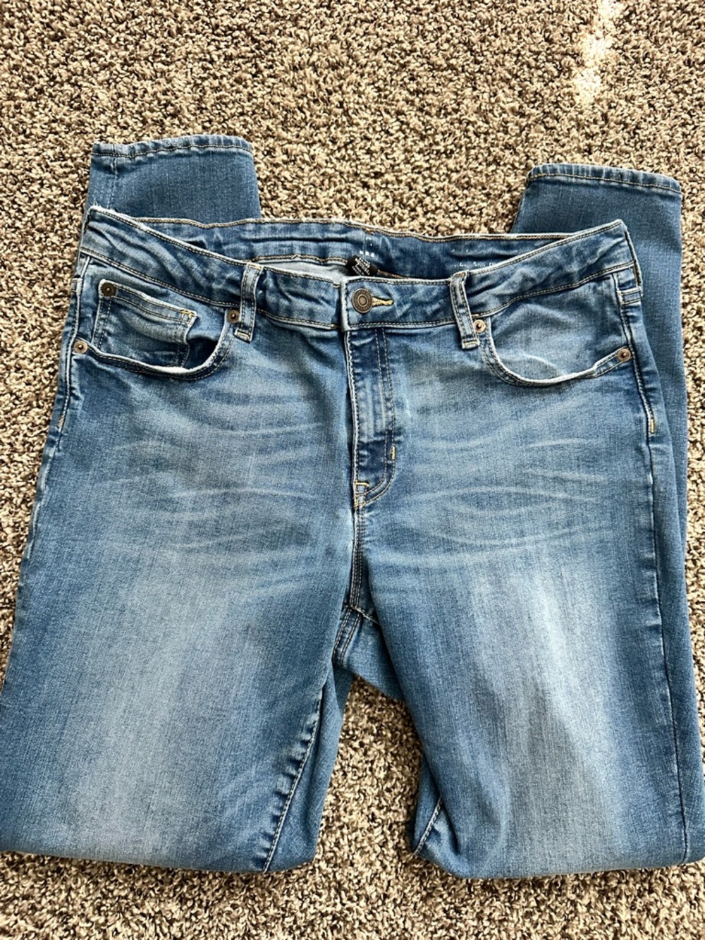 GAP Women's Faded Blue Skinny Jeans